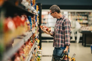 Imagem referente à matéria: Prévia do PIB: IBC-Br recua 0,4% em julho, primeira queda em quatro meses