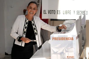 Claudia Sheinbaum é eleita 1ª presidente mulher do México, aponta projeção oficial