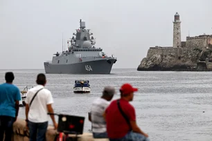 Imagem referente à matéria: Submarino dos EUA responde a navios de guerra russos em Cuba
