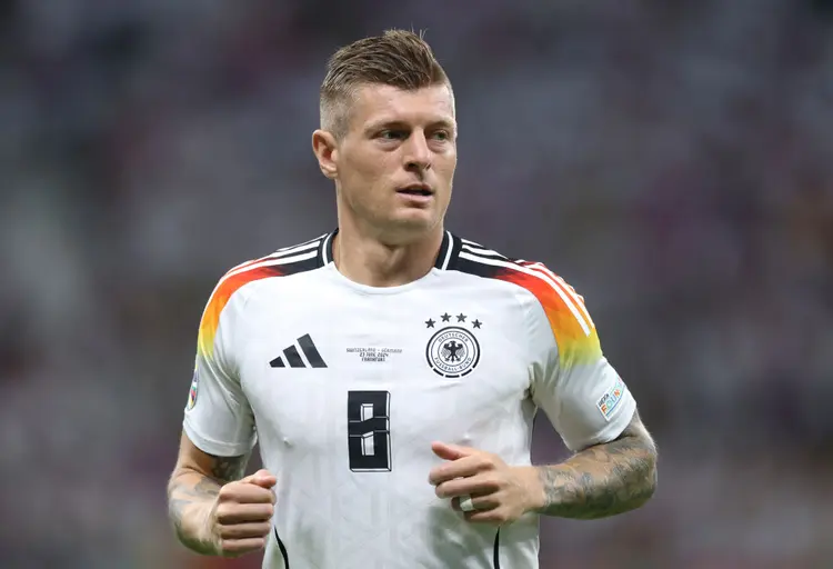 Tony Kroos vai encerrar a carreira ao final da Eurocopa 2024, na Alemanha. (Lars Baron/Getty Images)