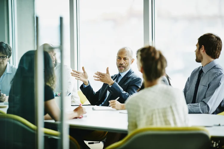 O poder pode ser uma ferramenta eficaz para alcançar resultados e influenciar positivamente as pessoas ao nosso redor. (Thomas Barwick/Getty Images)