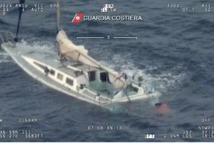 Imagem referente à matéria: Dois naufrágios na costa da Itália deixam ao menos 11 migrantes mortos e mais de 50 desaparecidos