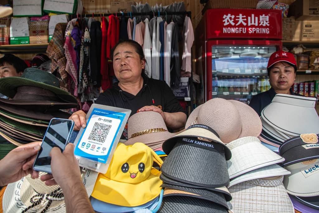 Vendas no varejo de bens de consumo social aumentam 3,7% na China