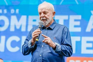 Imagem referente à matéria: Lula anuncia R$ 5 bi de investimentos do PAC em universidades para conter greve de professores