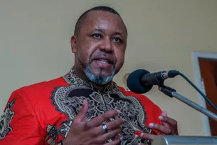 Avião com vice-presidente do Malauí e outras nove pessoas desaparece