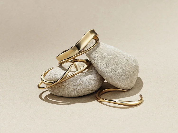 Pandora: peças de ouro reciclável e diamantes de laboratório (Pandora/Divulgação)