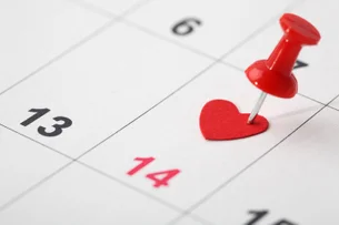 Por que o Brasil celebra o Dia dos Namorados em uma data diferente do resto do mundo?