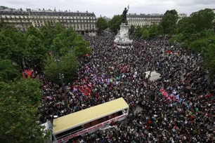 Imagem referente à matéria: Milhares de pessoas protestam contra a extrema direita na França