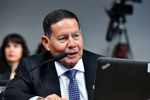 Trama golpista: comandante da Marinha, Mourão e Aldo Rebelo são ouvidos nesta sexta no STF