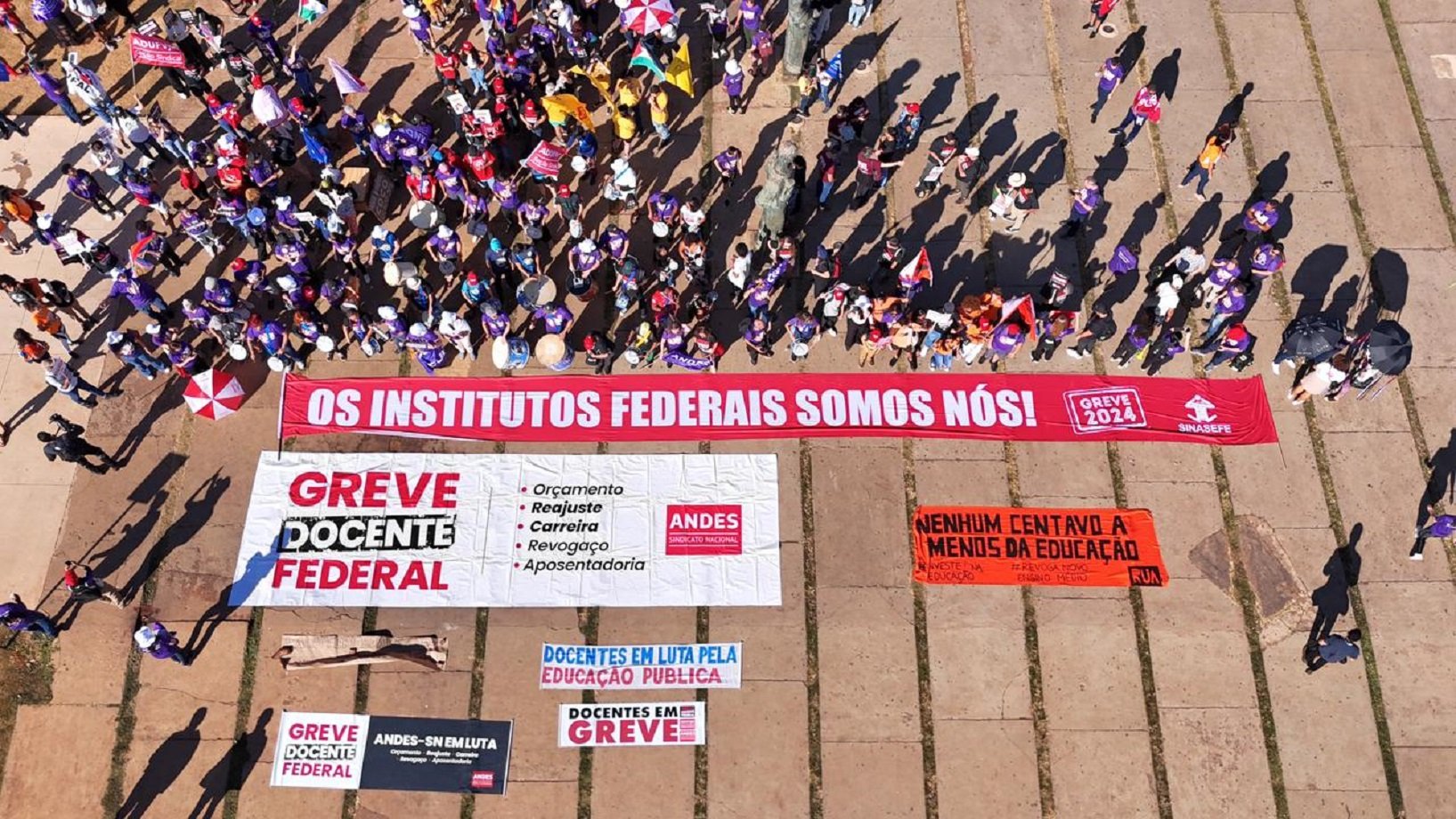 Greve nas universidades federais: o que reivindicam os professores e quais são as ofertas do governo