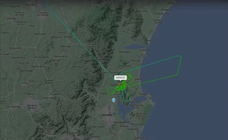 Imagens de satélite das buscas pela aeronave que caiu na região de Joinville (SC) ( Flight Radar)