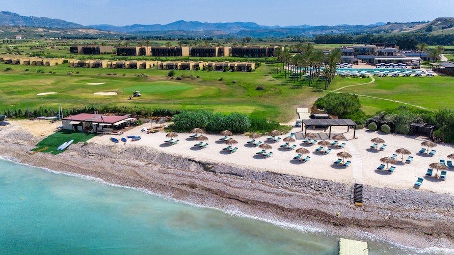 Imagem sobre/de Missoni assina novo beach club na Sicília para verão 2024