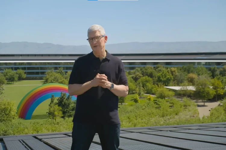 Tim Cook durante WWDC 2024 (Captura de tela/Reprodução)