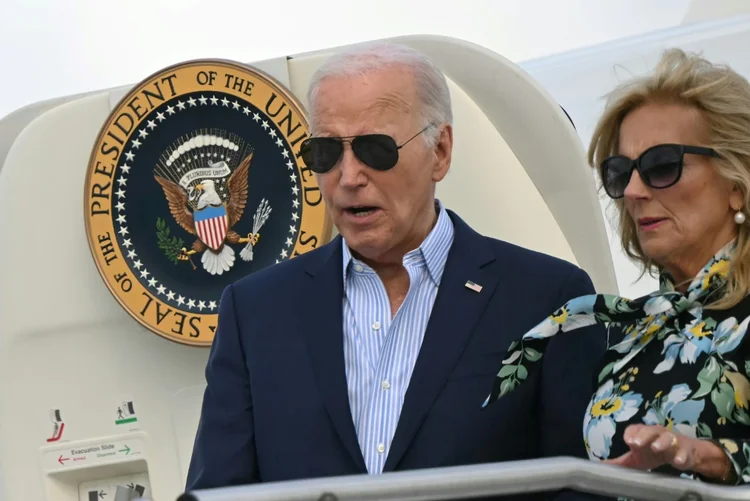 O presidente dos EUA, Joe Biden, enfrenta uma onda de dúvidas após seu desempenho fracassado em um debate contra Donald Trump (AFP/AFP Photo)