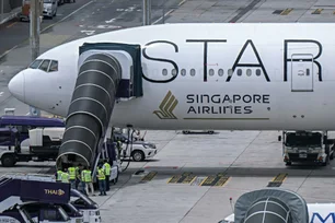 Imagem referente à matéria: Companhia aérea de Singapura oferece US$ 10 mil aos feridos por turbulência em voo