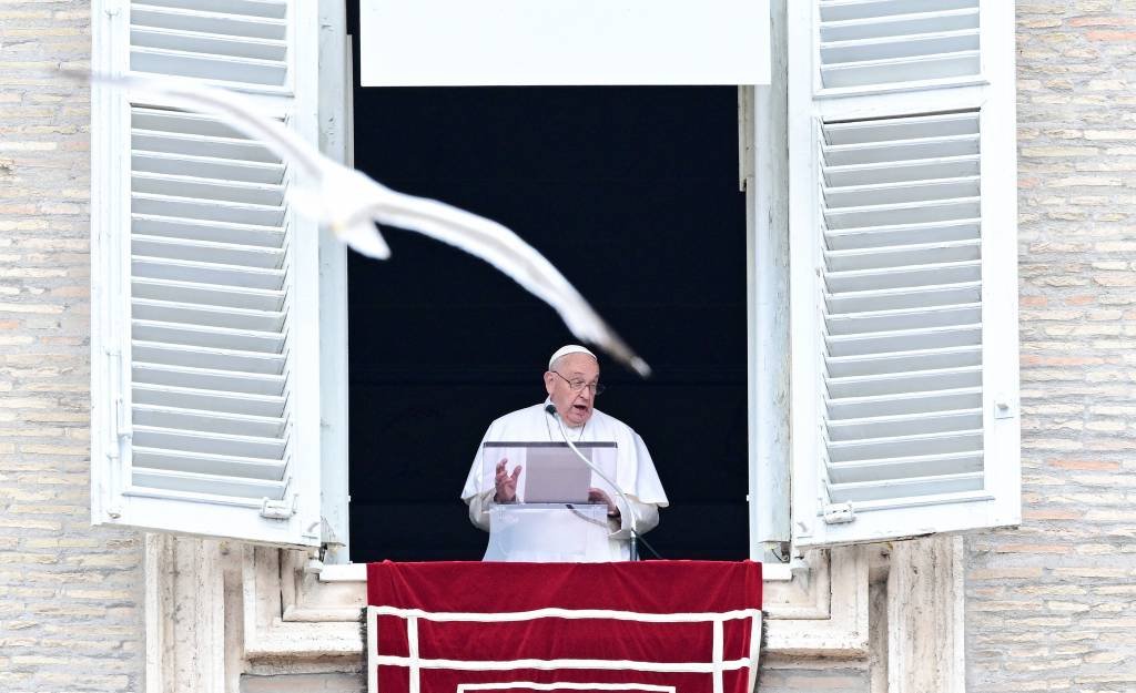 Quem governa o Vaticano na ausência do Papa? Conheça o camerlengo