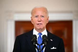 'Não vou a lugar nenhum', afirma Biden a respeito da sua candidatura à presidêcia dos EUA