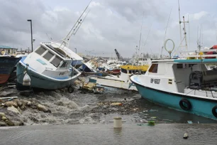 Imagem referente à matéria: Furacão Beryl perde força, mas ainda causa destruição em Cancún com ventos de 175km/h