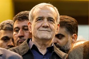 Presidente eleito do Irã afirma estar disposto à realizar 'diálogo construtivo' com a UE