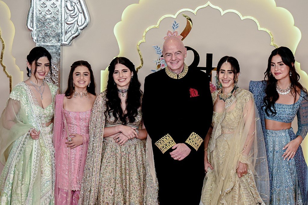 Presidente da Fifa, Gianni Infantino, está entre os convidados do casamento dos bilionários indianos