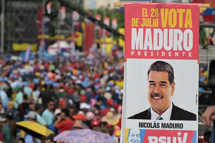 Ato de campanha de Maduro em Caracas, na quinta, 25 (Yuri Cortez/AFP)