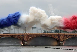 Imagem referente à matéria: Olimpíadas de Paris: como foi a cerimônia de abertura? Veja os melhores momentos