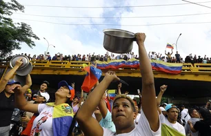 Imagem referente à matéria: Em dois dias de protestos contra a vitória de Maduro, 12 pessoas morrem na Venezuela