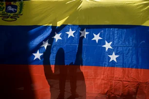 Imagem referente à matéria: Depois de rompimento diplomático, equipe da Embaixada da Argentina deixa a Venezuela