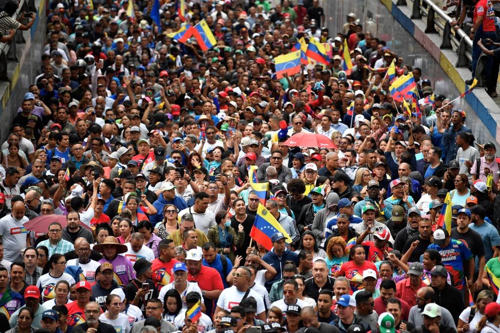 CNE venezuelano suspendeu auditorias que confirmariam se resultados correspondem aos votos