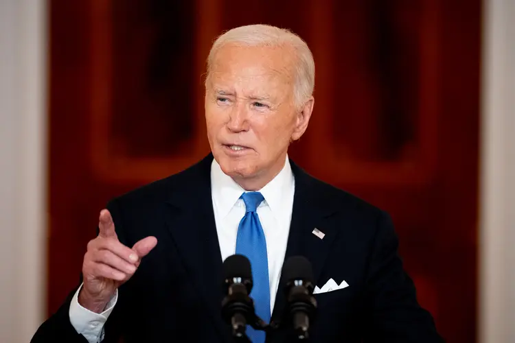 Pressionando, Biden já disse que não vai desistir da reeleição (Andrew Harnik /AFP)