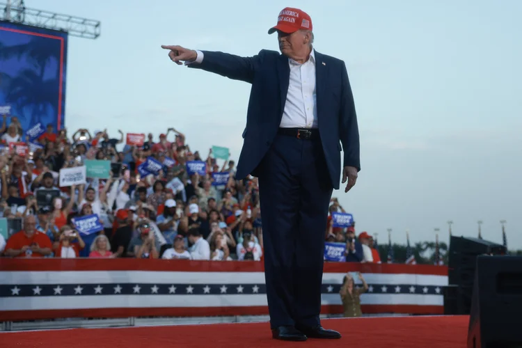 Donald Trump, ex-presidente dos EUA, durante comício na Flórida (Joe Raedle/AFP)