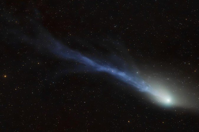 Cometa que passa uma vez a cada 69 anos será visível neste sábado; saiba como observar