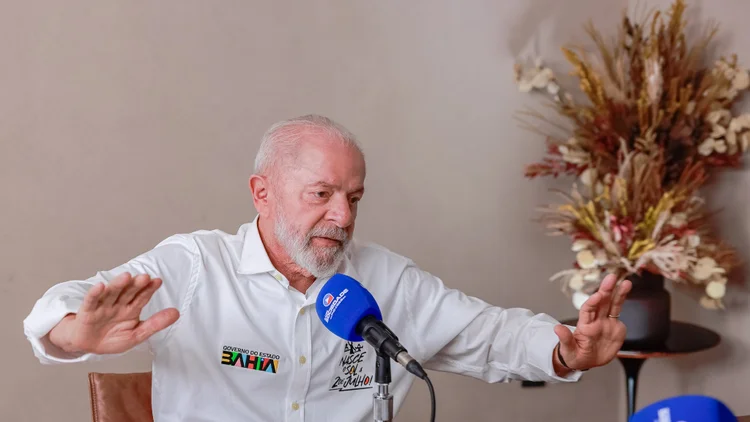 Presidente Lula durante entrevista realizada em 1º de julho para uma rádio da cidade de Feira de Santana (BA) (Agência Brasil)