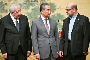 China diz que grupos palestinos concordam com 'governo de reconciliação' em Gaza, no pós-guerra