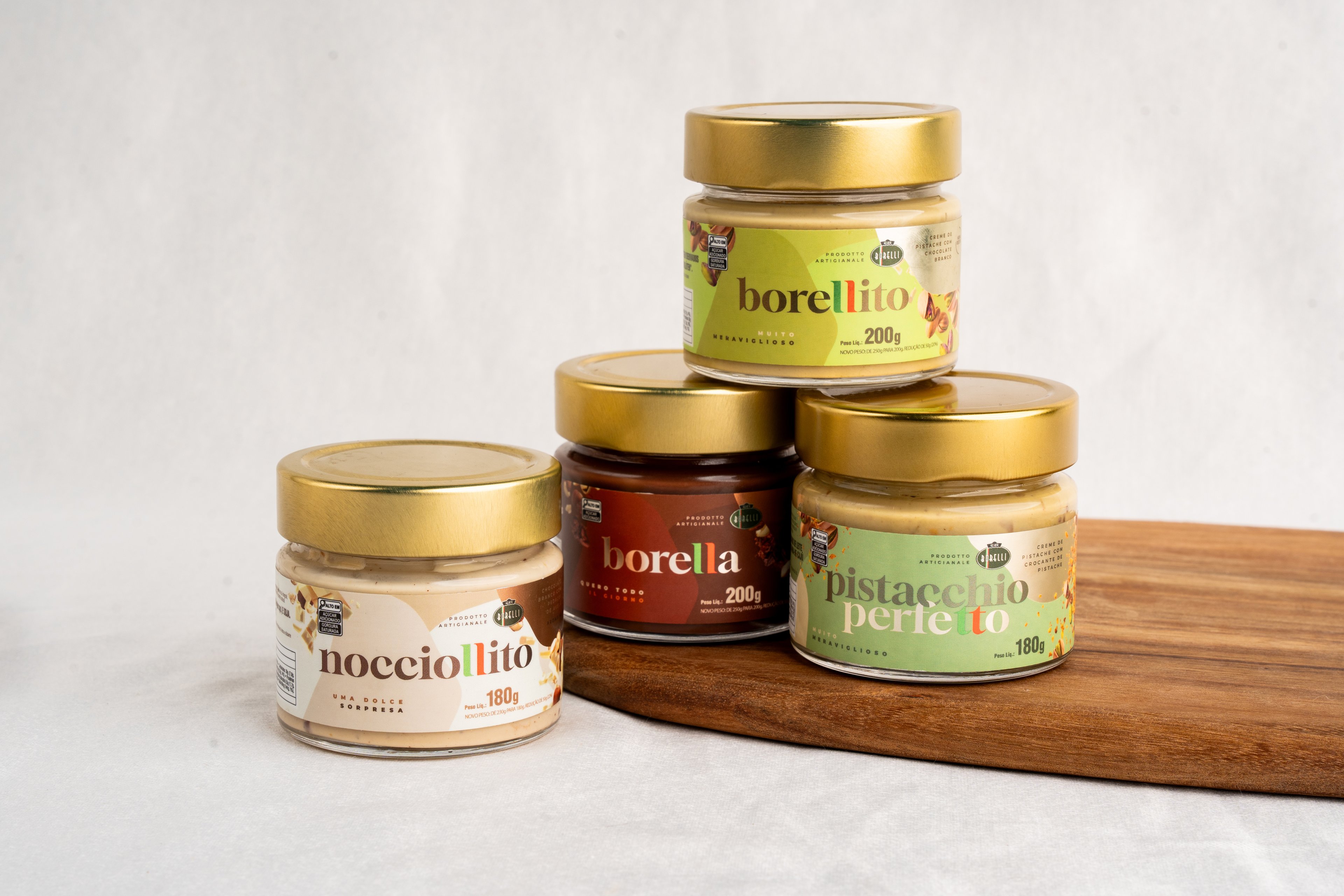 Galato Borelli oferece pastas concentradas de avelã, pistache e outros sabores