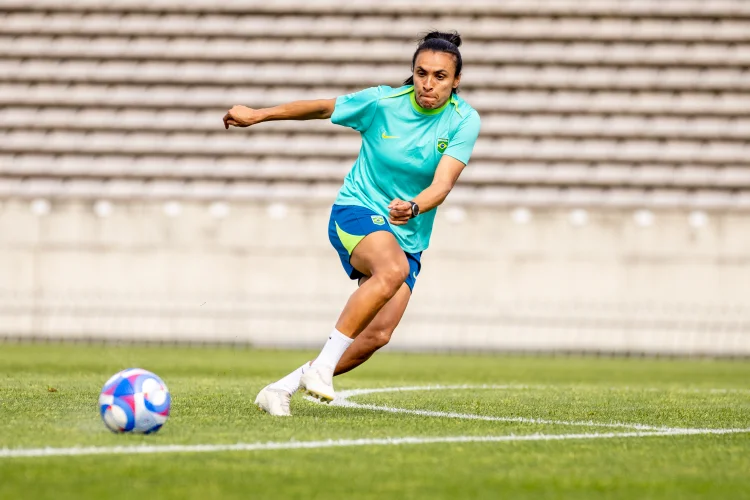 2024.07.20 - Jogos Olímpicos Paris 2024 - Treino da Seleção Feminina de Futebol. Na foto, a jogadora Marta.  (Miriam Jeske/COB/Divulgação)