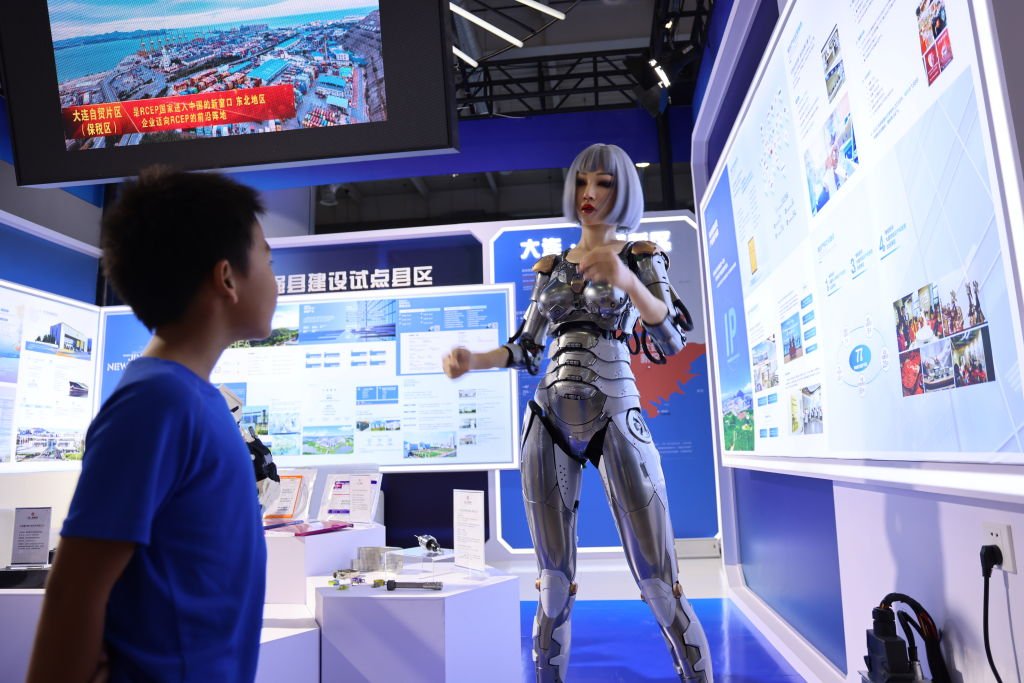 Imagem referente à notícia: China lidera patentes sobre IA generativa