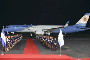 Imagem referente à matéria: Avião presidencial de Milei ficará fora de operação por meses
