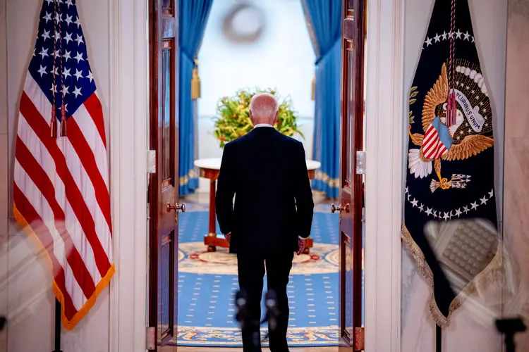 Biden anunciou sua desistência no domingo; mercado financeiro ainda tenta entender o que pode acontecer (Andrew Harnik /Getty Images)