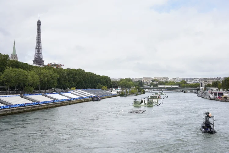 Olimpíadas 2024: veja como será a cerimônia de abertura no Rio Sena (Laure Boyer / Hans Lucas / Hans Lucas via AFP) (Photo by LAURE BOYER/Hans L/Getty Images)