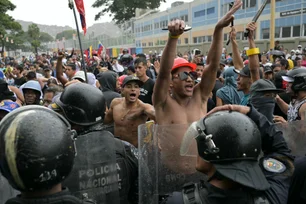 Imagem referente à matéria: Protestos explodem na Venezuela após resultado contestável das eleições