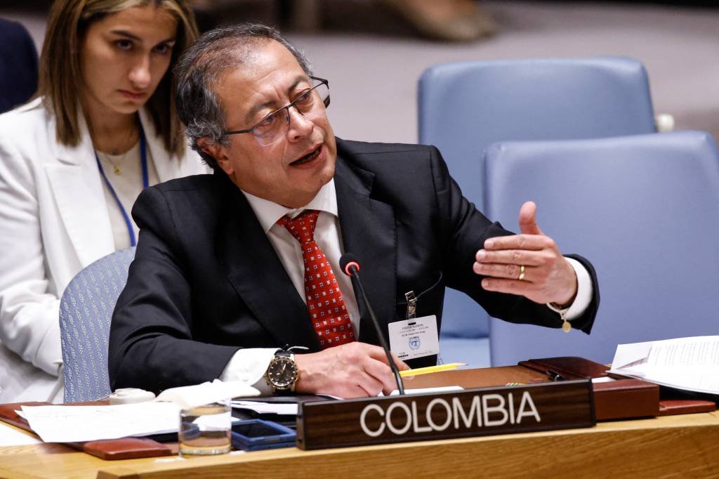 Presidente da Colômbia pede mais 7 anos à ONU para implementar acordos de paz no país