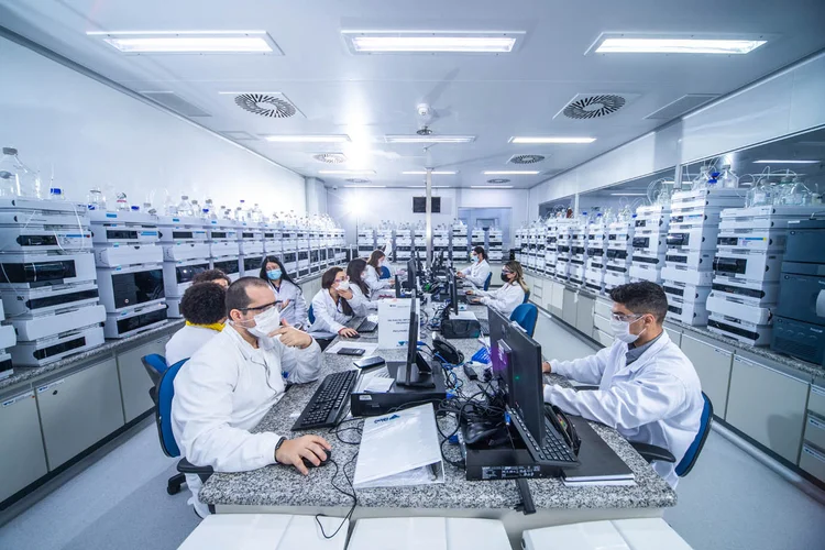 Laboratorio da Blau Farmacêuutica em Cotia, São Paulo (Leandro Fonseca/Exame)