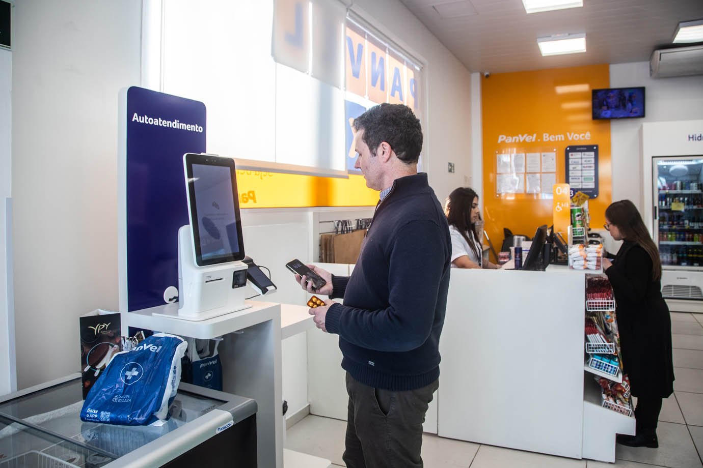 Panvel aposta R$ 60 milhões em tecnologia e lança self checkout em loja de Porto Alegre