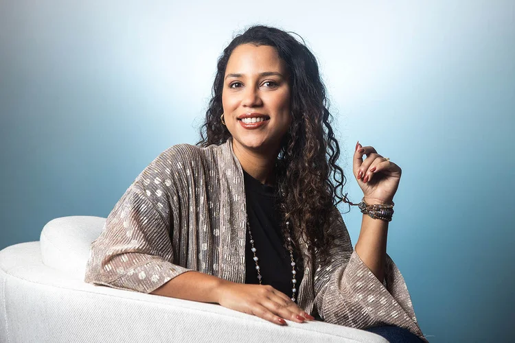 Thais dos Santos: "Ao longo de toda a minha trajetória profissional, senti necessidade de mostrar e entregar além da conta e jamais externar inseguranças para, assim, ser ouvida e respeitada." (Leandro Fonseca/Exame)