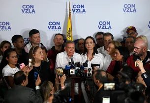 'Vencemos com 70%', diz líder da oposição ao rejeitar a reeleição de Maduro
