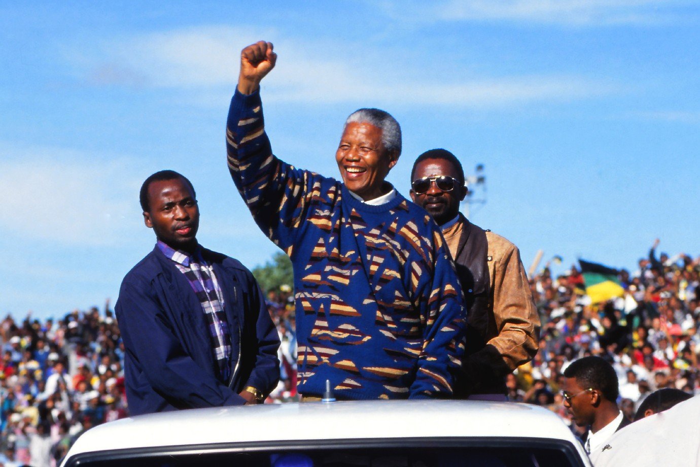 Nelson Mandela em sua vitória nas eleições presidencias na África do Sul, em 1994