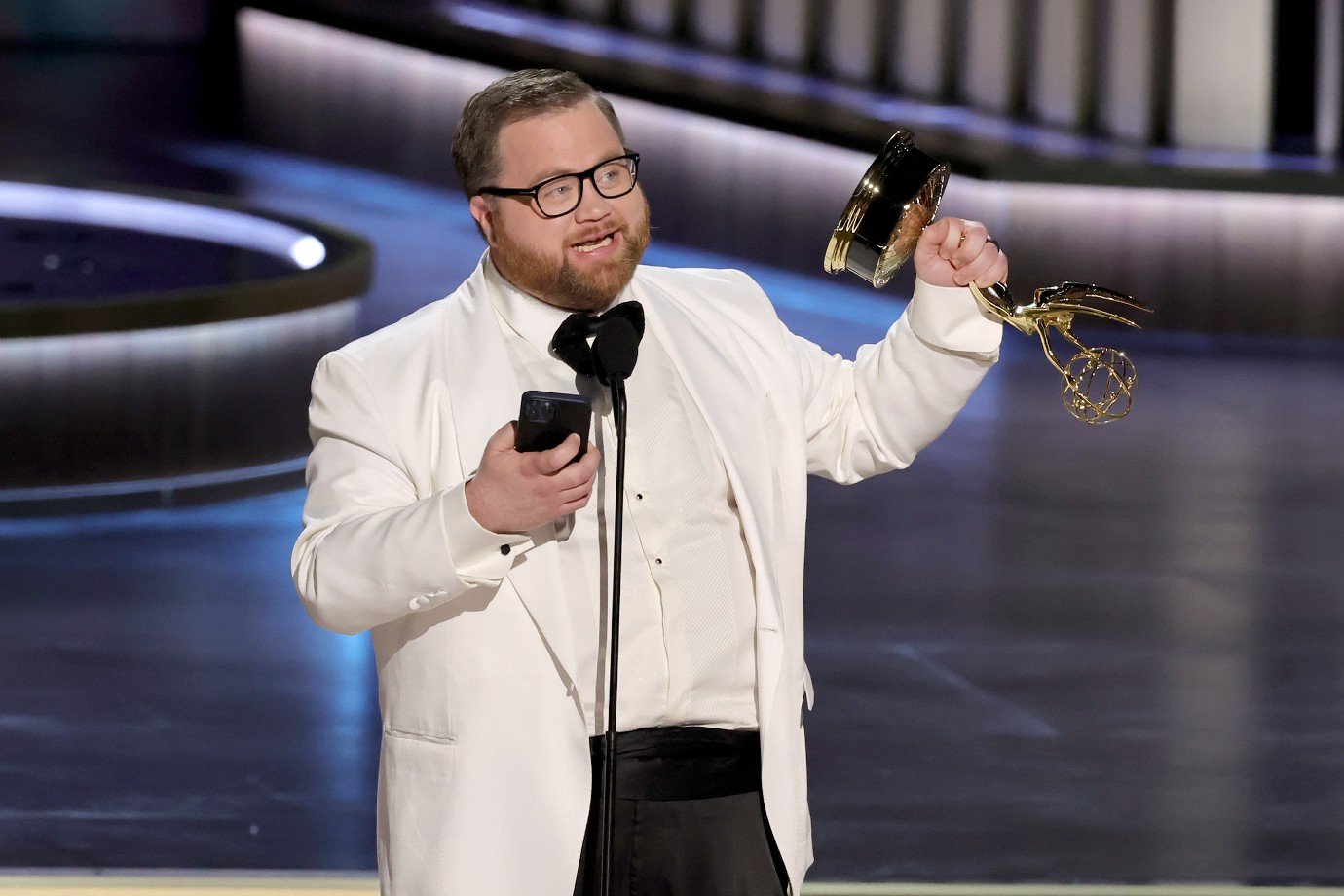 Paul Walter Hauser venceu Melhor Ator Coadjuvante em Minissérie e Telefilme por "Black Bird"