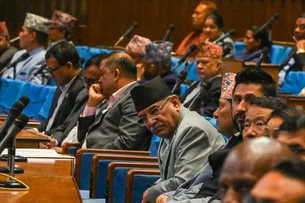 Primeiro-ministro do Nepal perde moção de censura no Parlamento e terá que renunciar