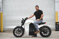 Imagem referente à notícia: Engenheiro brasileiro cria moto elétrica projetada para o Brasil e custando R$ 24.990